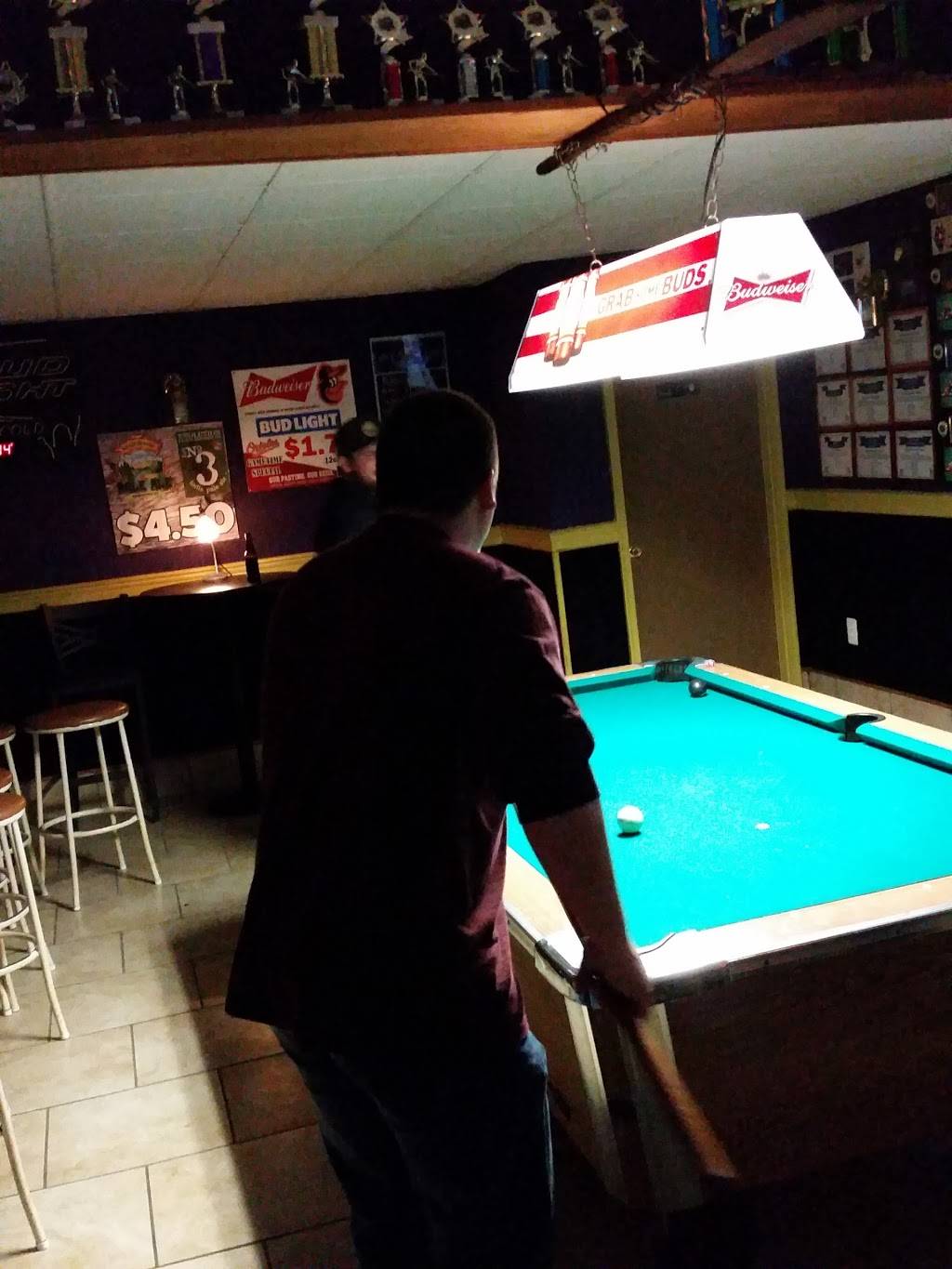 New White Swan | restaurant | 8821 Millers Island Rd, Sparrows Point, MD 21219, USA | 4104775092 OR +1 410-477-5092