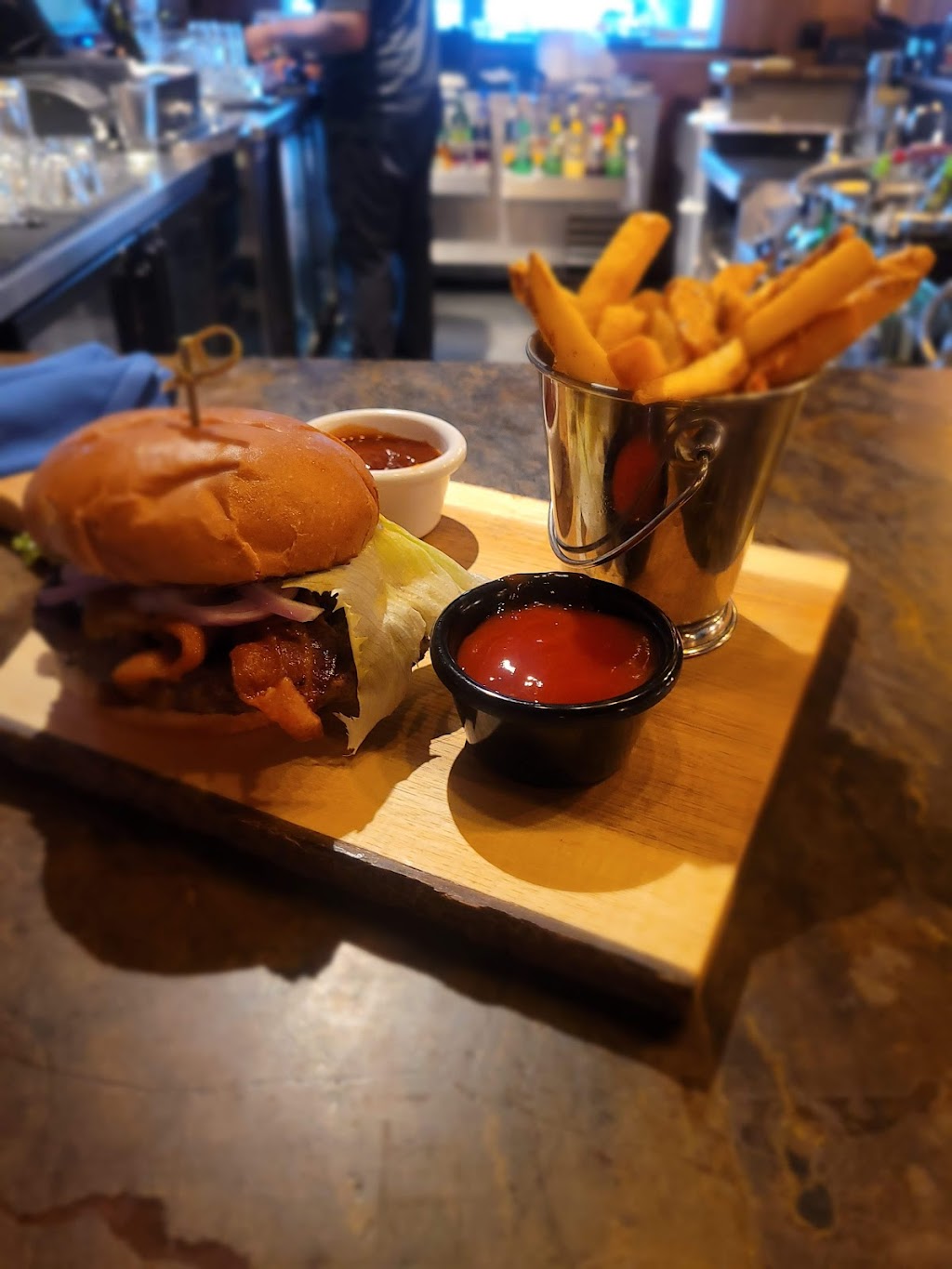 Kind of Blue | restaurant | 19 Dunnagans Alley, Hilton Head Island, SC 29928, USA | 8436862868 OR +1 843-686-2868