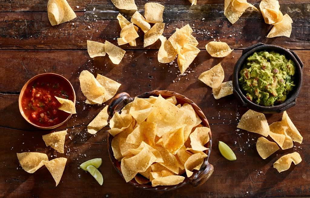 Salsaritas Fresh Mexican Grill | restaurant | 9959 Winchester Rd, Collierville, TN 38017, USA | 9019103009 OR +1 901-910-3009