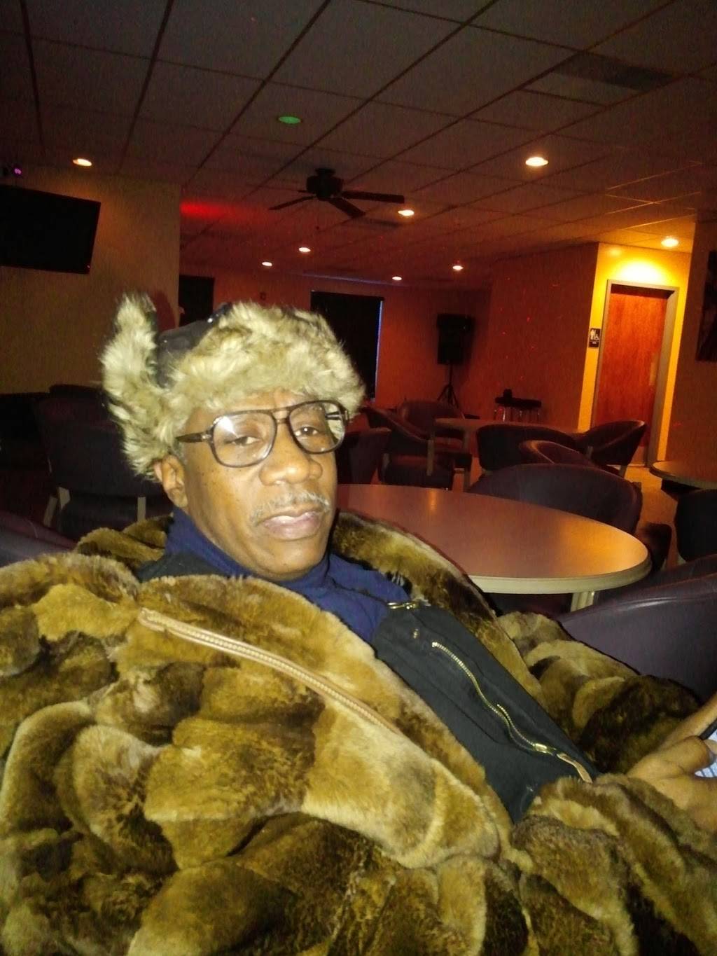 Louisiana Barbeque | restaurant | 1220 Richards St, Joliet, IL 60433, USA | 8157740131 OR +1 815-774-0131