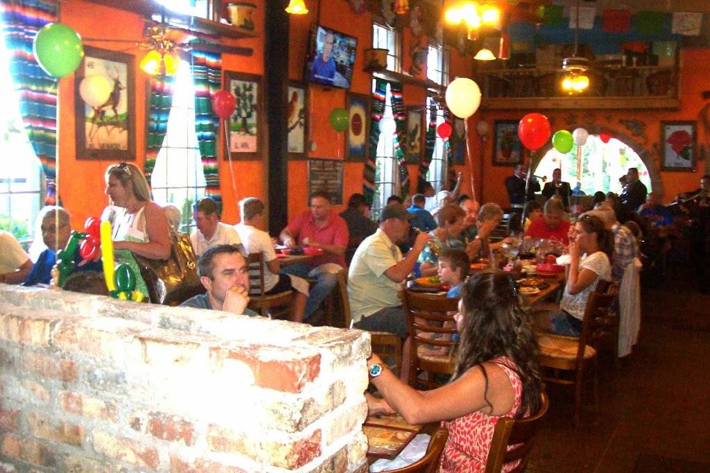 7 Leguas Mexican Restaurant | restaurant | 15949 TX-105 Ste #66, Montgomery, TX 77356, USA | 9365585056 OR +1 936-558-5056