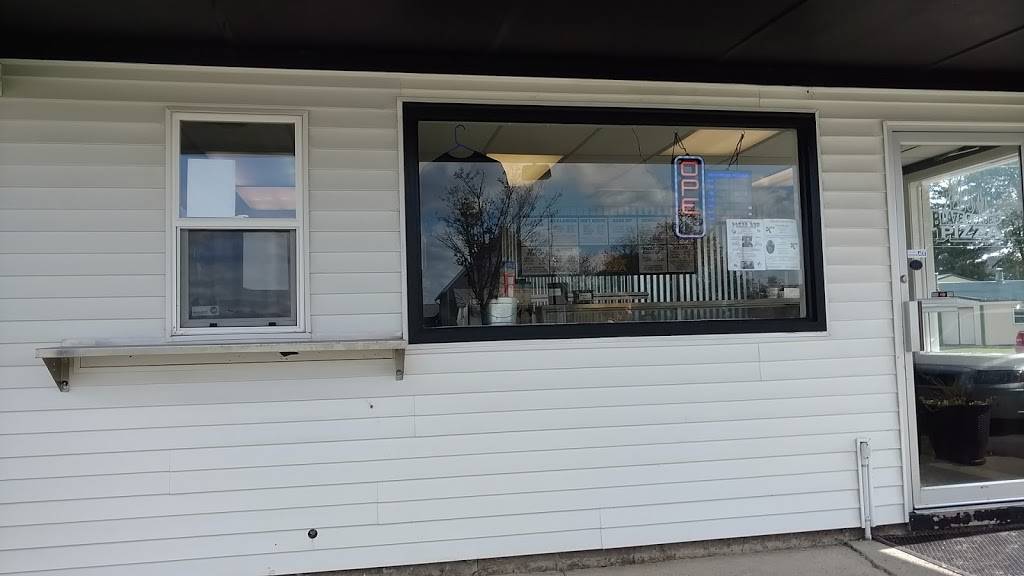 Blaze & Babes | restaurant | 508 N State St, Pioneer, OH 43554, USA | 4197371313 OR +1 419-737-1313