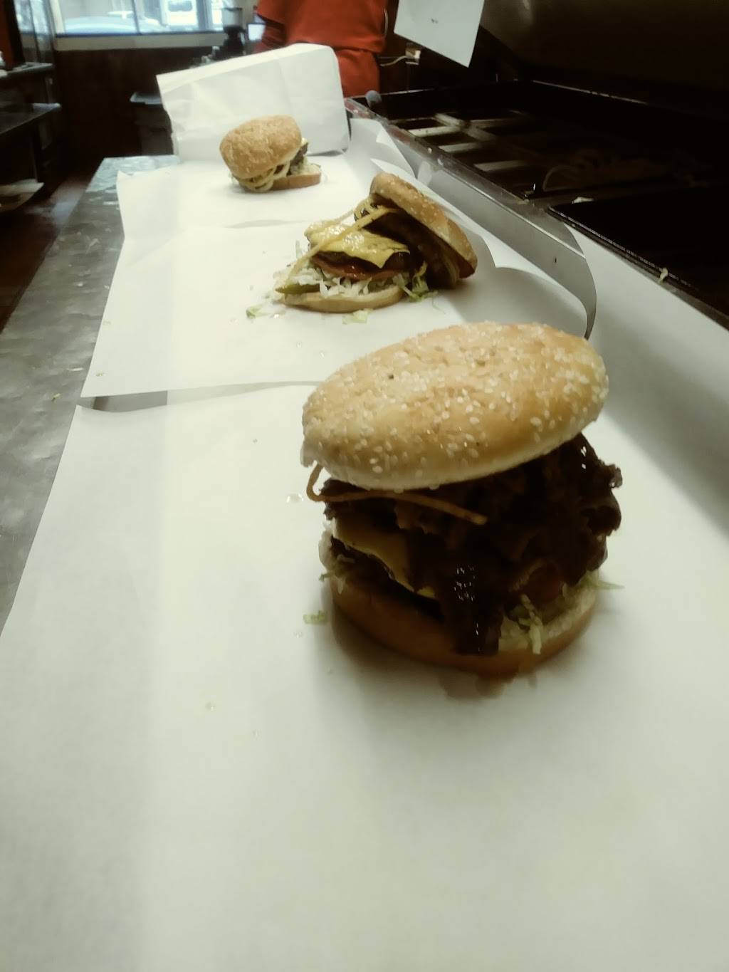 Sammys Red Hots | meal delivery | 1241 N Clybourn Ave, Chicago, IL 60610, USA | 3122667290 OR +1 312-266-7290