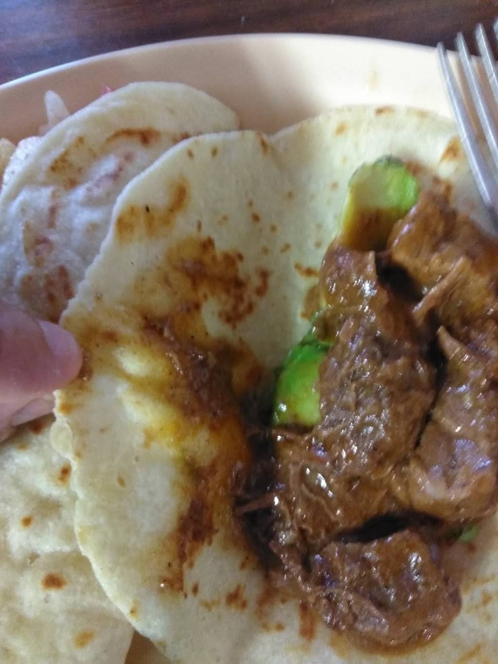 Jays Cafeteria | restaurant | 5432 Enrique M. Barrera Pkwy, San Antonio, TX 78227, USA | 2104350307 OR +1 210-435-0307