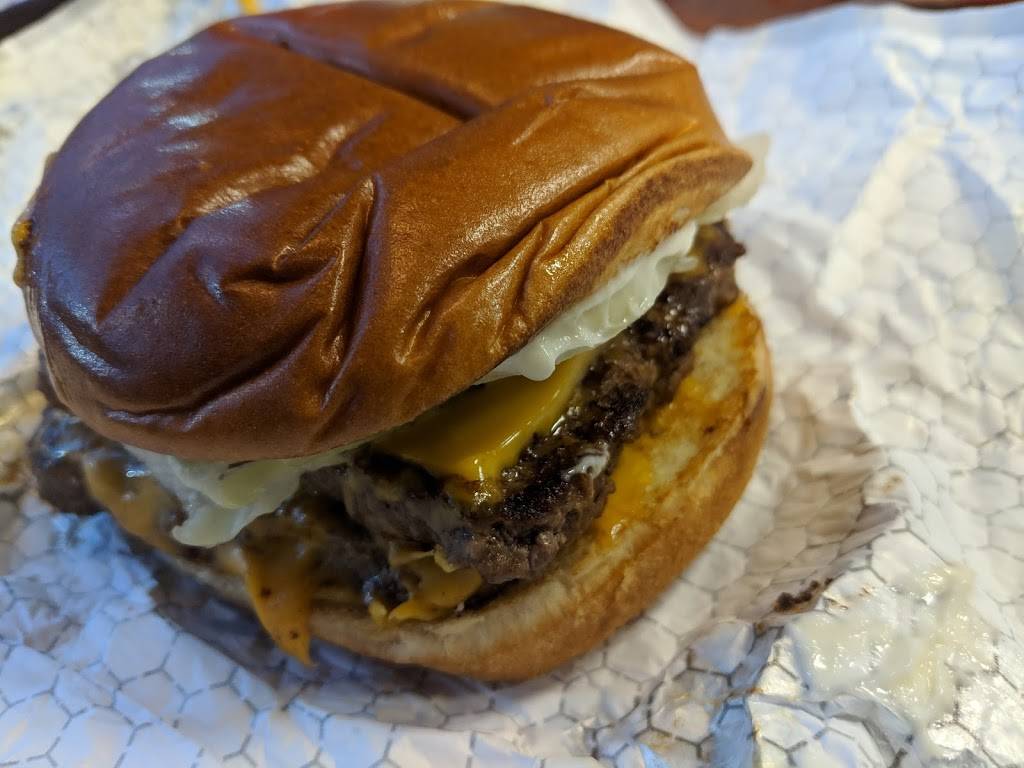 Wendys | restaurant | 5250 Dundas St W, Etobicoke, ON M9B 1A9, Canada | 4162348666 OR +1 416-234-8666