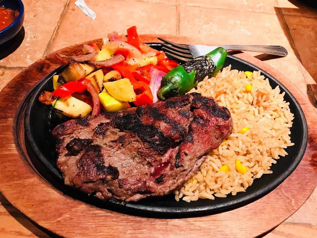 On The Border Mexican Grill & Cantina | meal takeaway | 33 Border Way, West Springfield, MA 01089, USA | 4133043500 OR +1 413-304-3500