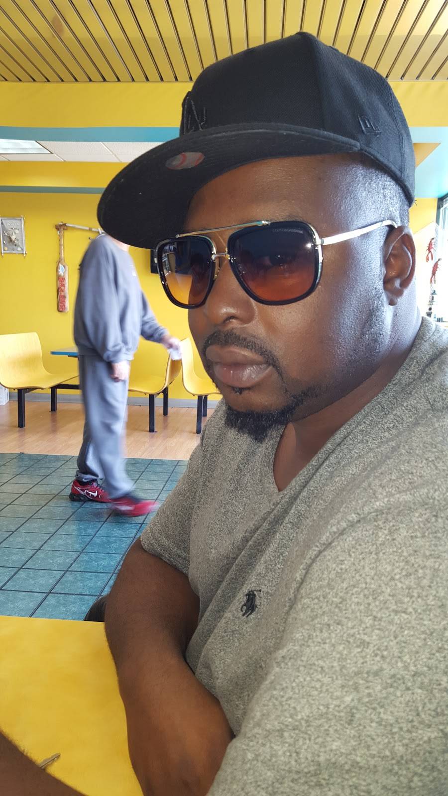 Sharks Fish & Chicken | restaurant | 5256 Salem Ave, Trotwood, OH 45426, USA | 9378374166 OR +1 937-837-4166