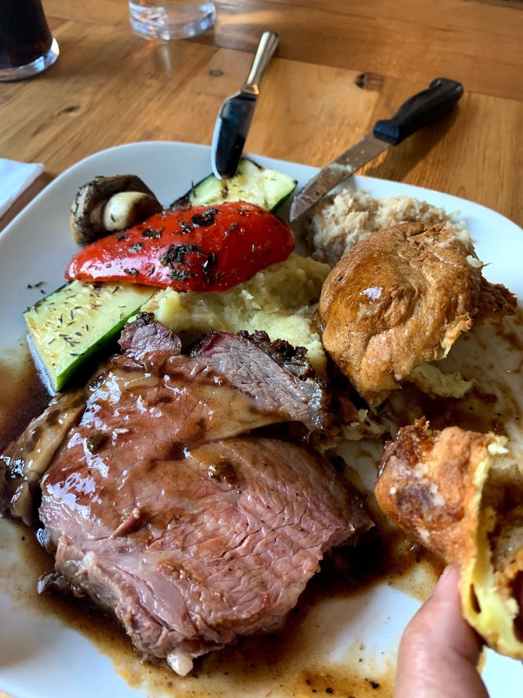 Castle Blue | restaurant | 3063 Muskoka District Road 169, Bala, ON P0C 1A0, Canada | 7053312328 OR +1 705-331-2328