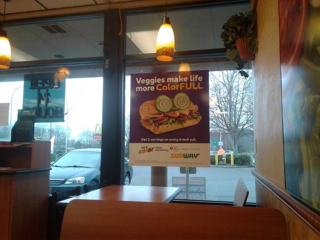 Subway | meal takeaway | 1800 NE 44th St Suite 110, Renton, WA 98056, USA | 4252820800 OR +1 425-282-0800