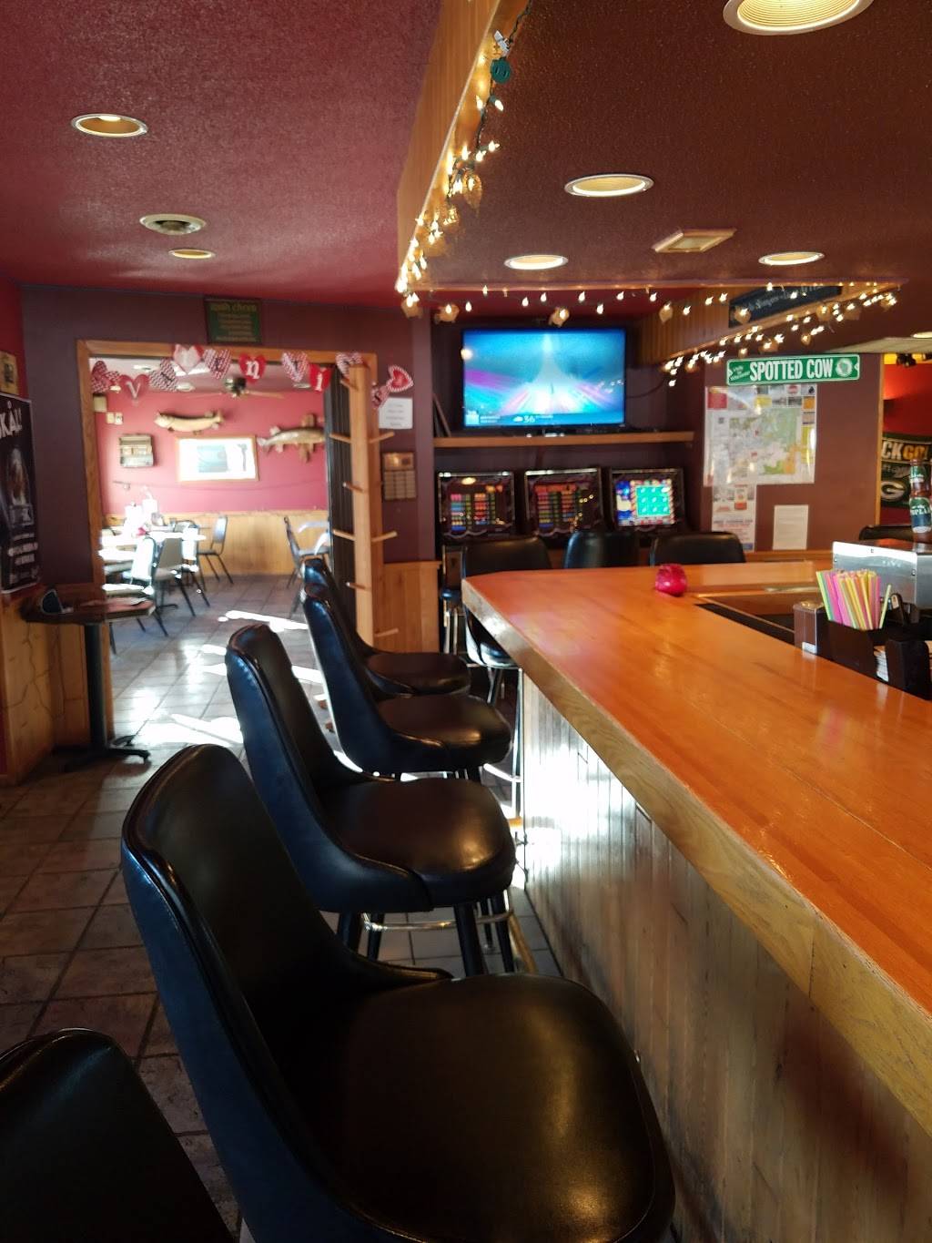 Fish Tales Pub & Grub | restaurant | 12502 Co Rd B, Hayward, WI 54843, USA | 7156348100 OR +1 715-634-8100