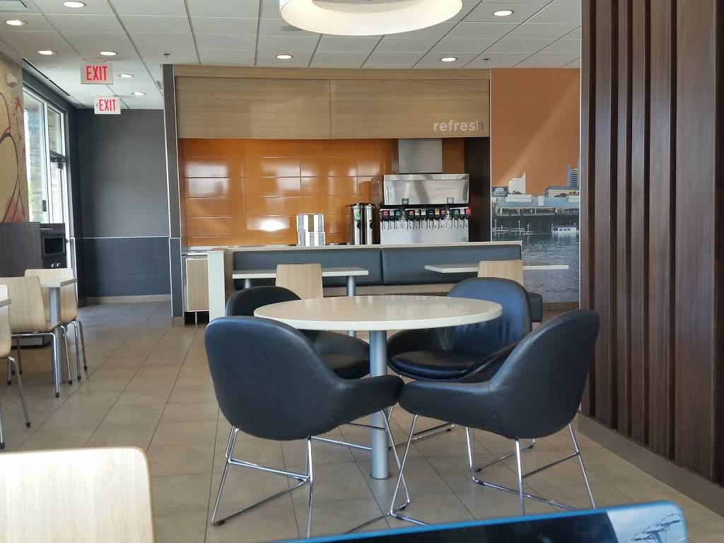 McDonalds | cafe | 5100 Fair Oaks Blvd, Carmichael, CA 95608, USA | 9169716920 OR +1 916-971-6920