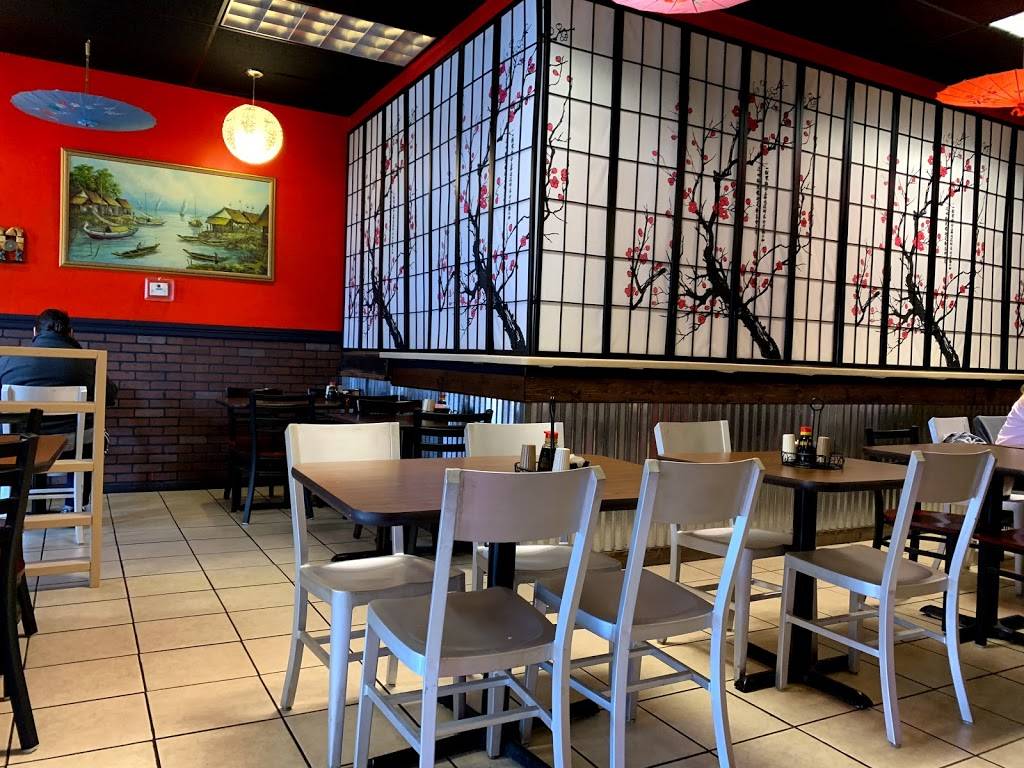 Singapore Cafe | restaurant | 3233 N Mesa St, El Paso, TX 79902, USA | 9155332889 OR +1 915-533-2889