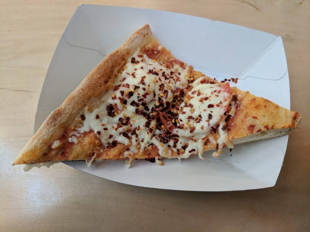 Built Custom Burgers | restaurant | Level 3, Terminal 1, Mississauga, ON L4W 2P7, Canada | 4167762477 OR +1 416-776-2477