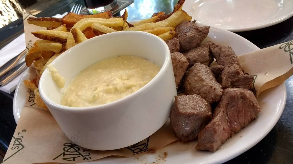 McMenamins John Barleycorns | restaurant | 14610 SW Sequoia Pkwy, Tigard, OR 97223, USA | 5036842688 OR +1 503-684-2688