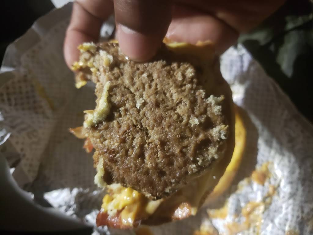 Checkers | restaurant | 7545 W Hillsborough Ave, Tampa, FL 33615, USA | 8138842171 OR +1 813-884-2171