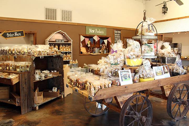 Roberts Ferry Nut Company | meal takeaway | 20493 Yosemite Blvd, Waterford, CA 95386, USA | 2098743247 OR +1 209-874-3247