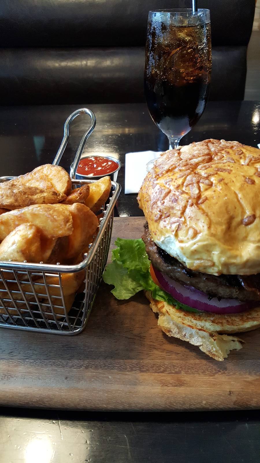 The Capital Grille | restaurant | 5340 N River Rd, Rosemont, IL 60018, USA | 8476718125 OR +1 847-671-8125