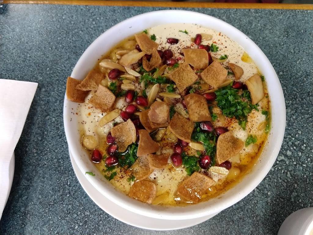 Reyan Restaurant Inc | restaurant | 75 Dundas St W, Mississauga, ON L5B 1H7, Canada | 9058482615 OR +1 905-848-2615