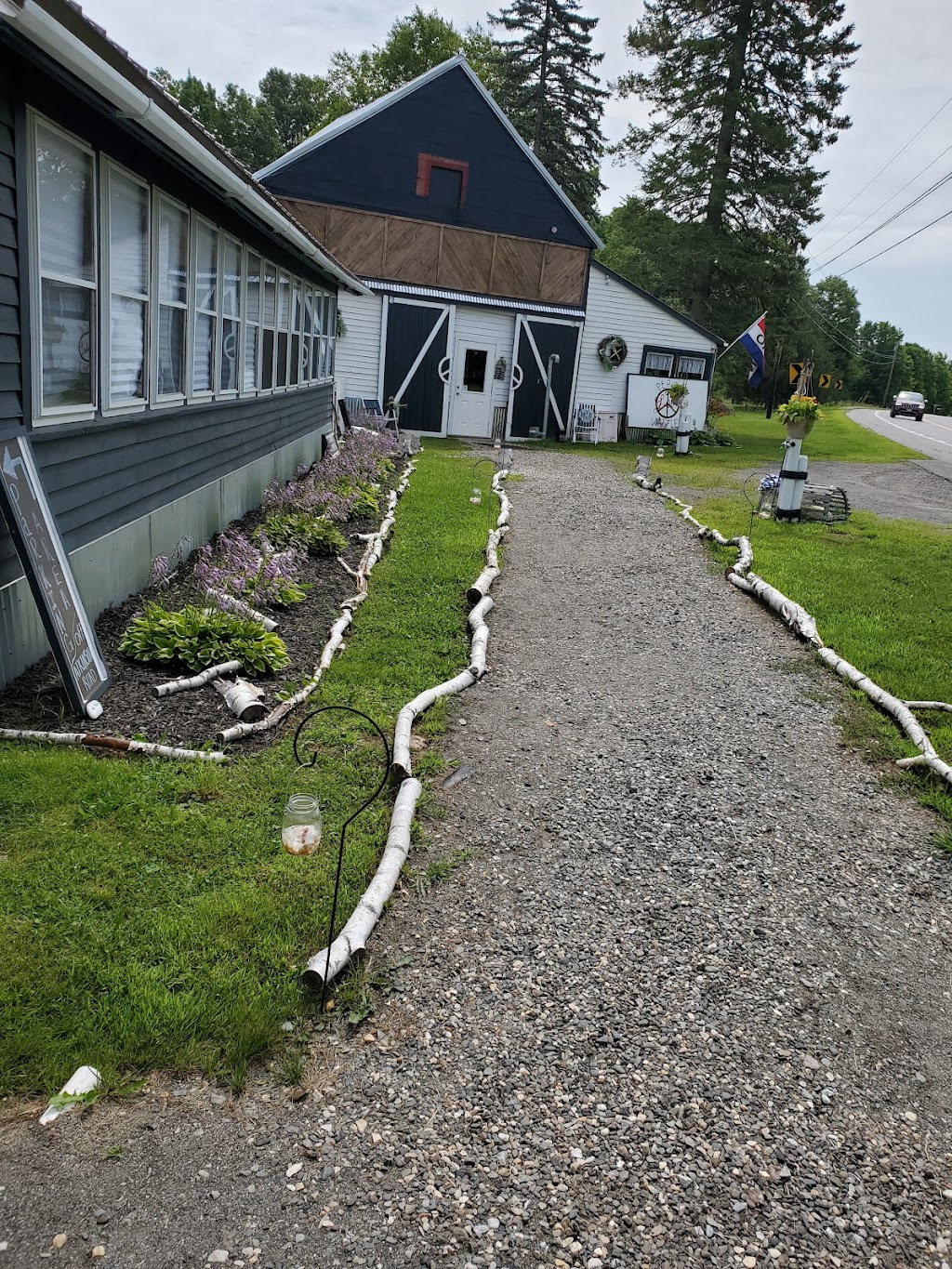 Peace, Love & Waffles | restaurant | 1282 Bangor Rd, Dover-Foxcroft, ME 04426, United States | 2075647700 OR +1 207-564-7700