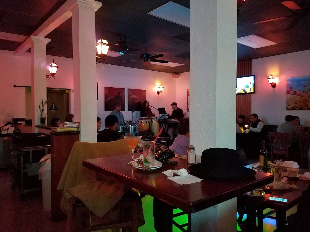 El Criollo Cuban Bar & Grill | restaurant | 916 W Burbank Blvd, Burbank, CA 91506, USA | 8182600211 OR +1 818-260-0211