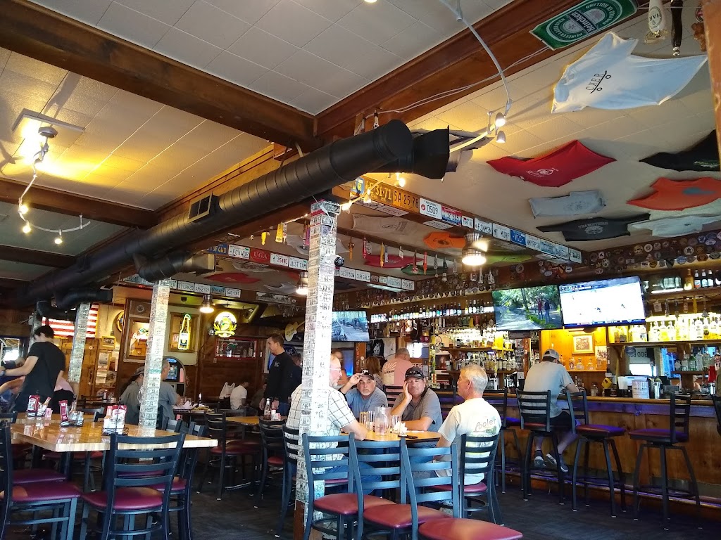 Rhinos Bar & Grille | restaurant | 226 Main St, Bridgeport, CA 93517, USA | 7609327345 OR +1 760-932-7345