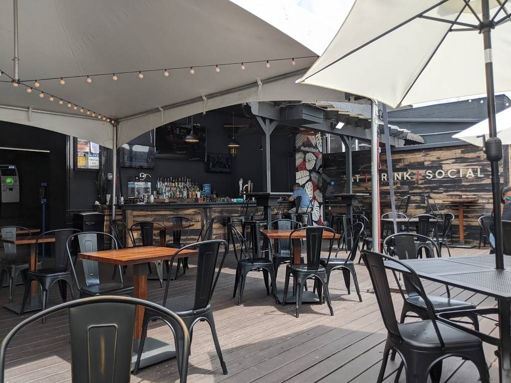 District | restaurant | 2 Sneden Ave, Staten Island, NY 10312, USA | 7189843700 OR +1 718-984-3700