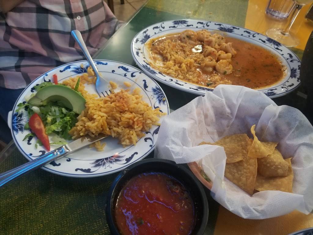 Tequilas Mexican Grill | restaurant | 358 W 23rd St, New York, NY 10011, USA | 2124630535 OR +1 212-463-0535