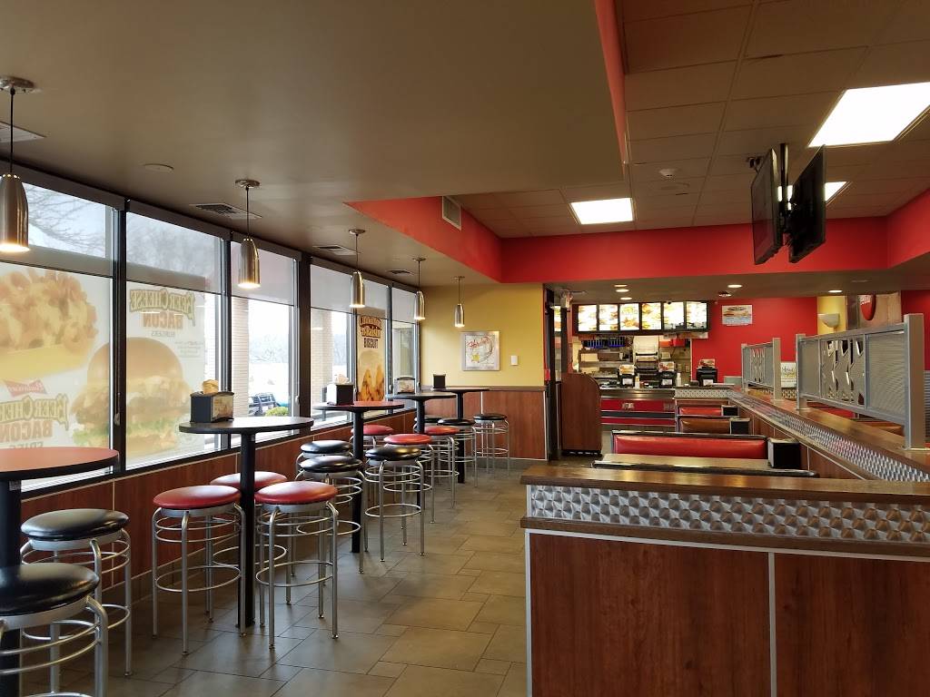 Hardees | restaurant | 2625 Columbus St, Ottawa, IL 61350, USA | 8154348688 OR +1 815-434-8688