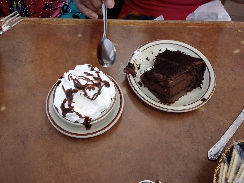 Urbana Garden Family Restaurant | restaurant | 810 W Killarney St, Urbana, IL 61801, USA | 2173281514 OR +1 217-328-1514