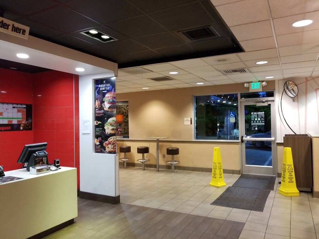 McDonalds | cafe | 530 128th St SW, Everett, WA 98204, USA | 4252905156 OR +1 425-290-5156