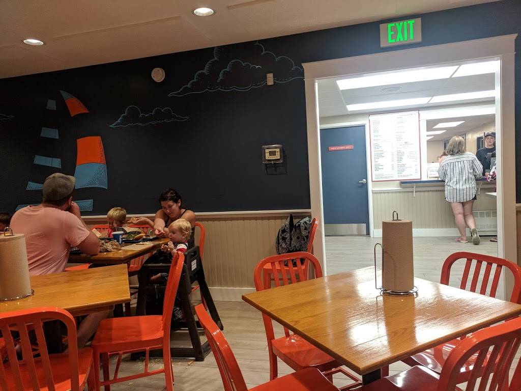 Spinnakers Seafood Restaurant | restaurant | 31270_00105-021, Wells, ME 04090, USA | 2072169291 OR +1 207-216-9291