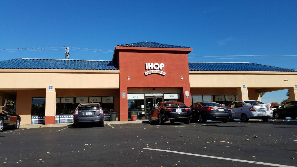 IHOP | restaurant | 1009 E Bidwell St, Folsom, CA 95630, USA | 9169833643 OR +1 916-983-3643