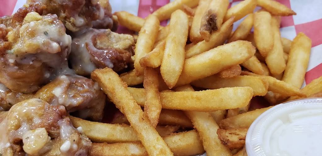 House of Wings | restaurant | 46 School St, Glen Cove, NY 11542, USA | 5167239378 OR +1 516-723-9378