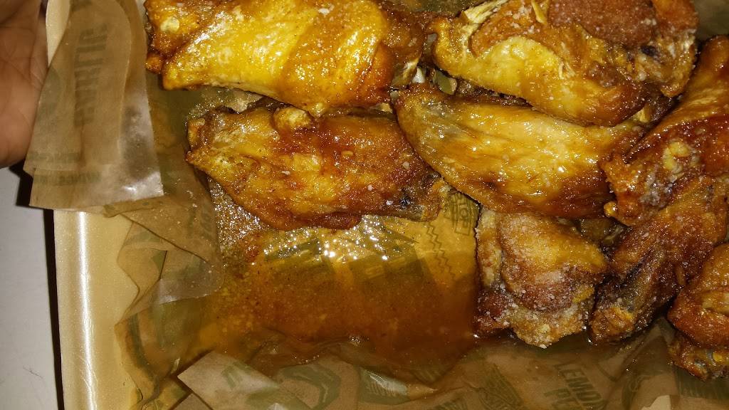 Wingstop | restaurant | 11037 Shadow Creek Pkwy Ste 109, Pearland, TX 77584, USA | 7134369808 OR +1 713-436-9808