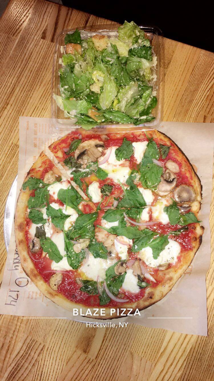 Blaze Pizza | meal takeaway | 213 Broadway Mall, Hicksville, NY 11801, USA | 5162080161 OR +1 516-208-0161