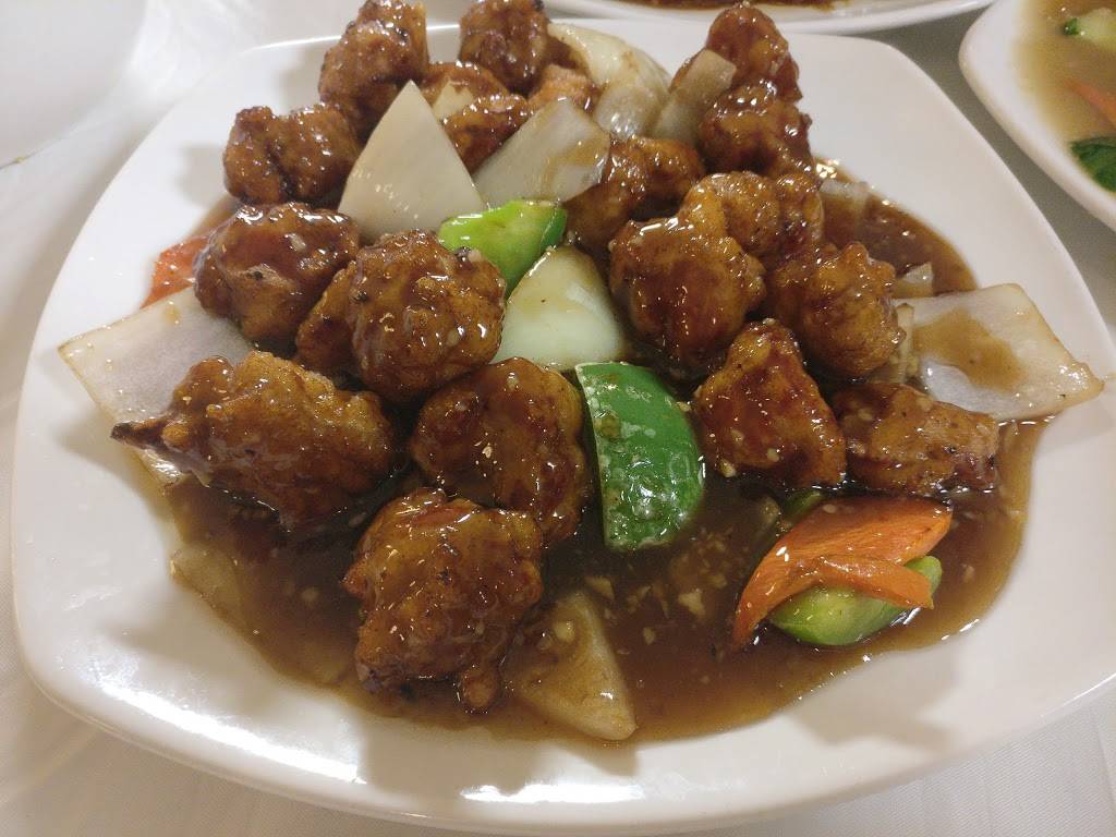 华香楼 Chinese Restaurant | restaurant | 265 King St E, Kitchener, ON N2G 3K7, Canada | 5195697888 OR +1 519-569-7888
