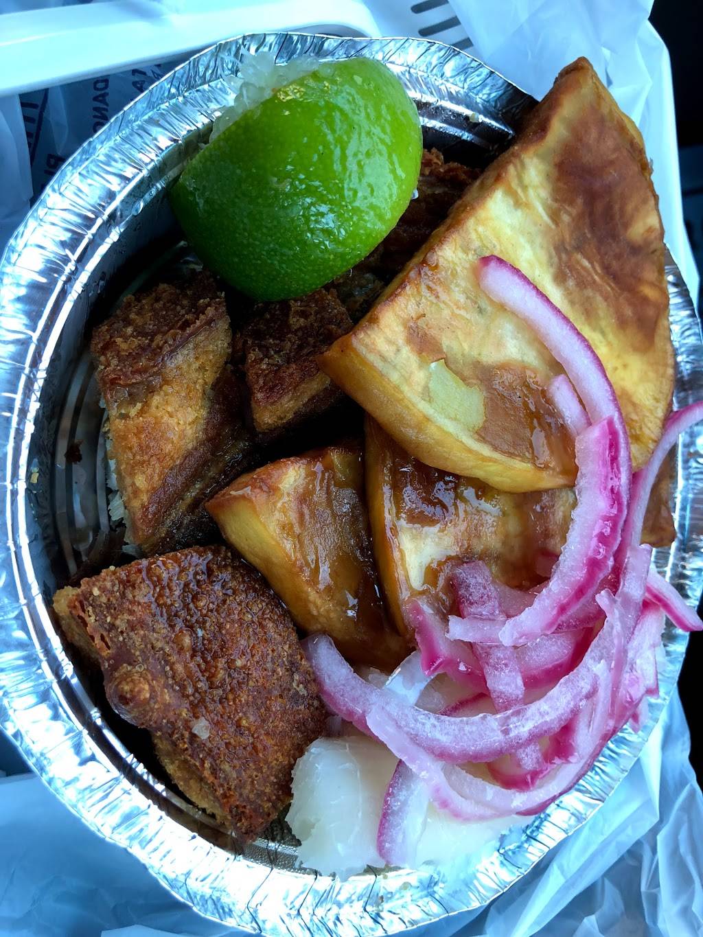 Elsa La Reina del Chicharron | restaurant | 4840 Broadway, New York, NY 10034, USA | 2123041070 OR +1 212-304-1070