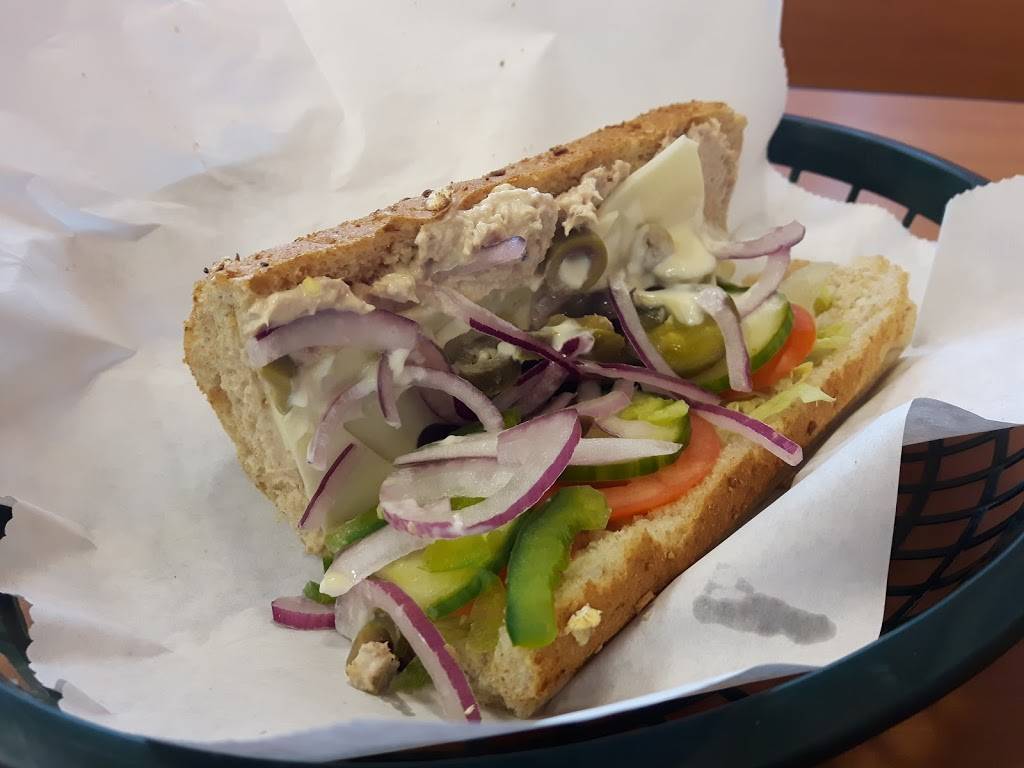 Subway | restaurant | Van Mills Centre, 1900 Fowler Dr Unit D-110, Mississauga, ON L5K 0A1, Canada | 9058557723 OR +1 905-855-7723