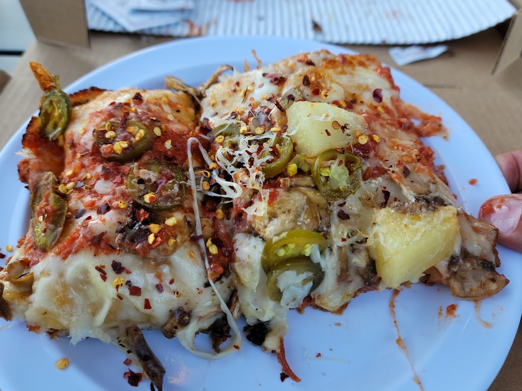 Transplant Detroit Style Pizza | restaurant | 4605 E Speedway Blvd, Tucson, AZ 85712, USA | 5203272394 OR +1 520-327-2394