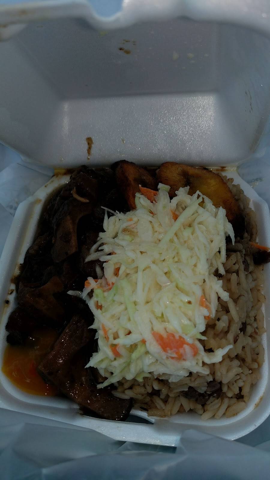 Vivs Catering Company | restaurant | 3033 Palstan Rd, Mississauga, ON L4Y 2Z7, Canada | 9056252665 OR +1 905-625-2665