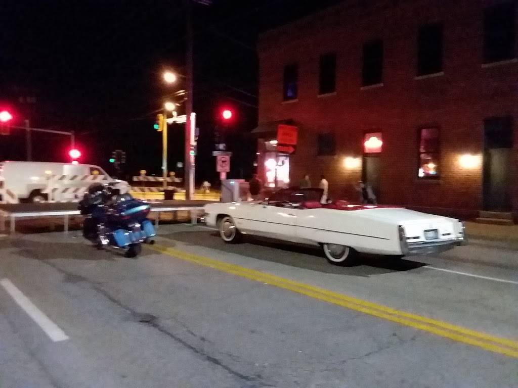 Bourbon Street Rhythm & Ribs | restaurant | 1031 S Grand Ave E, Springfield, IL 62703, USA | 2177885808 OR +1 217-788-5808