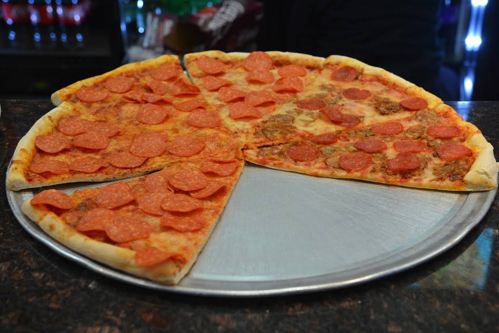 Peppinos Pizza | restaurant | 4701 White Plains Rd, Bronx, NY 10470, USA | 7189947543 OR +1 718-994-7543