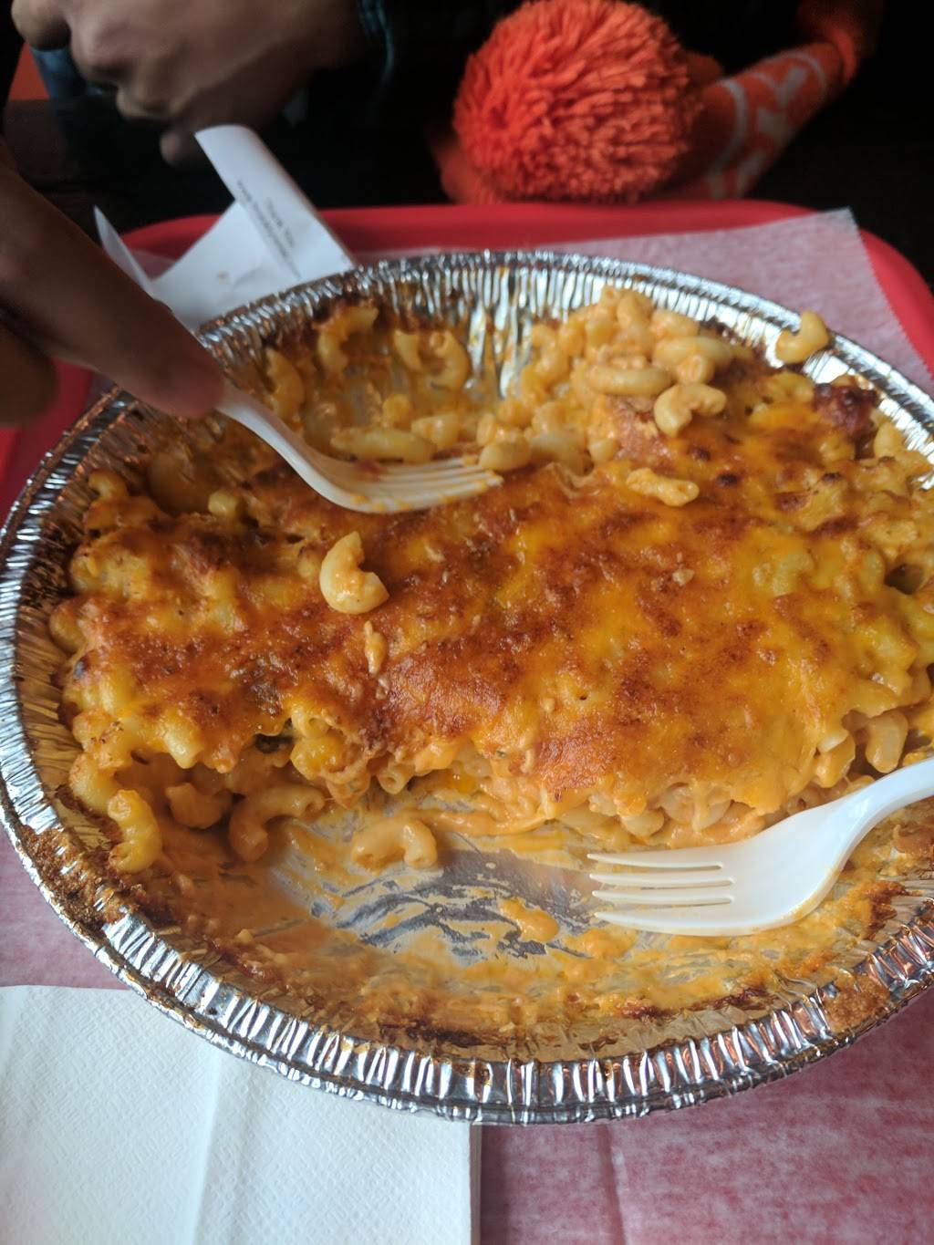 Brooklyn Mac | restaurant | 181 Graham Ave, Brooklyn, NY 11206, USA | 3477458505 OR +1 347-745-8505