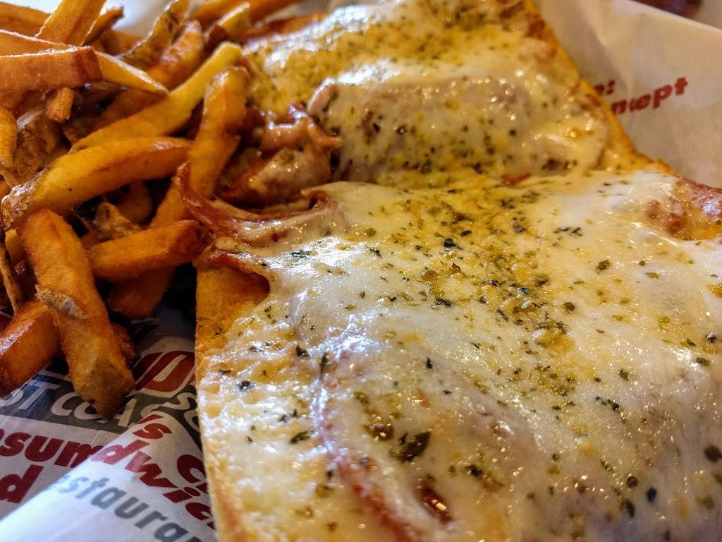 Penn Station East Coast Subs | restaurant | 7158 Carpenter Rd, Skokie, IL 60077, USA | 2245347430 OR +1 224-534-7430