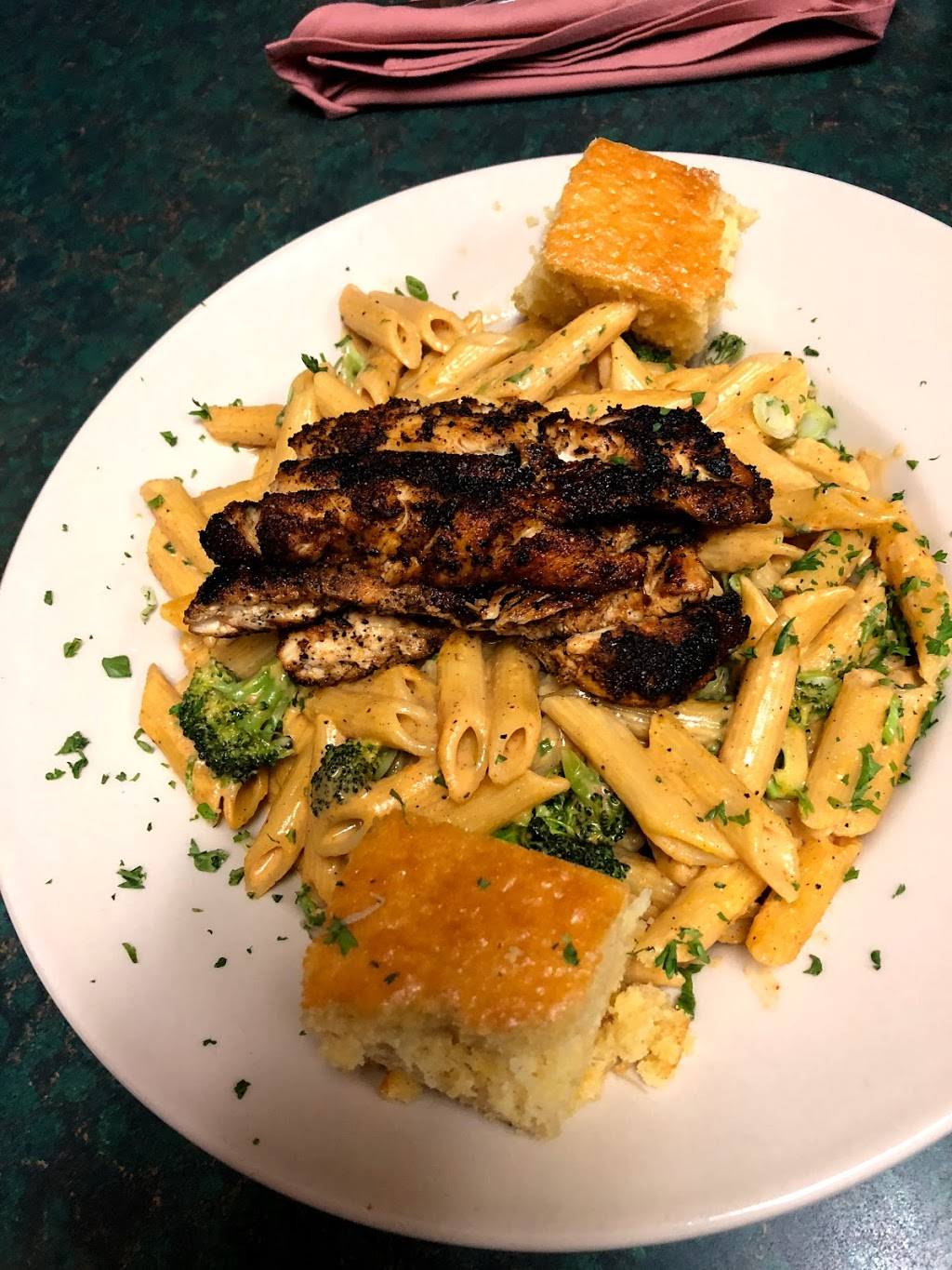 Chef Waynes Big Mamou | restaurant | 63 Liberty St, Springfield, MA 01103, USA | 4137321011 OR +1 413-732-1011