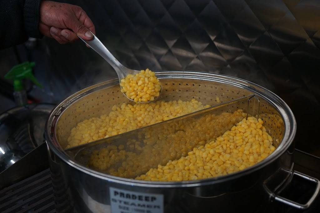 The Corn Guys | restaurant | 9002 Bergenline Ave, North Bergen, NJ 07047, USA | 2015386555 OR +1 201-538-6555