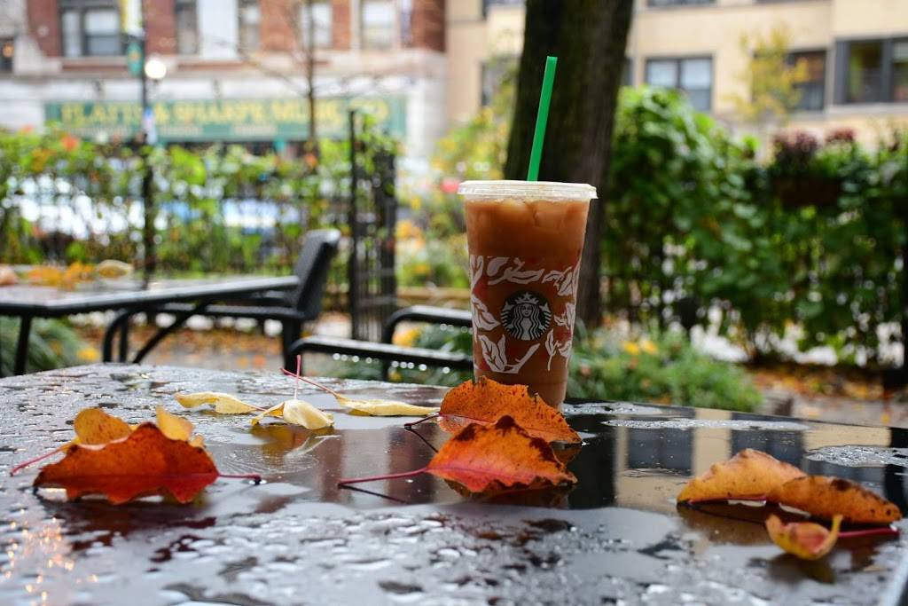Starbucks | cafe | 6738 North Sheridan Avenue, Chicago, IL 60626, USA | 7737430417 OR +1 773-743-0417