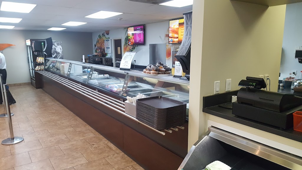 Runway Grille & Deli Restaurant | restaurant | 790 NW 107th Ave # 100, Miami, FL 33172, USA | 7865071664 OR +1 786-507-1664