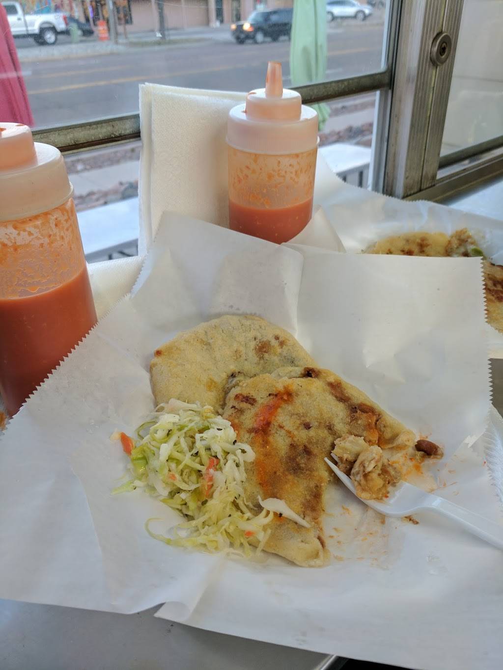 Taco bus el poblano | restaurant | 272 N Chelton Rd #244, Colorado Springs, CO 80909, USA | 7192094385 OR +1 719-209-4385