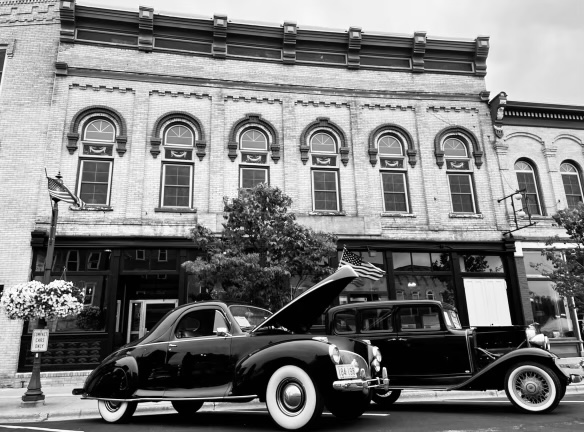 The Public Houzz | restaurant | 906 W Exchange St, Brodhead, WI 53520, USA | 6082350543 OR +1 608-235-0543